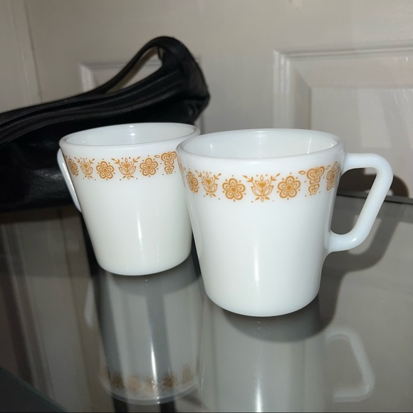 Pair of Pyrex Gold Butterfly Coffee Mugs 🦋☕️ - Picture 8 of 11